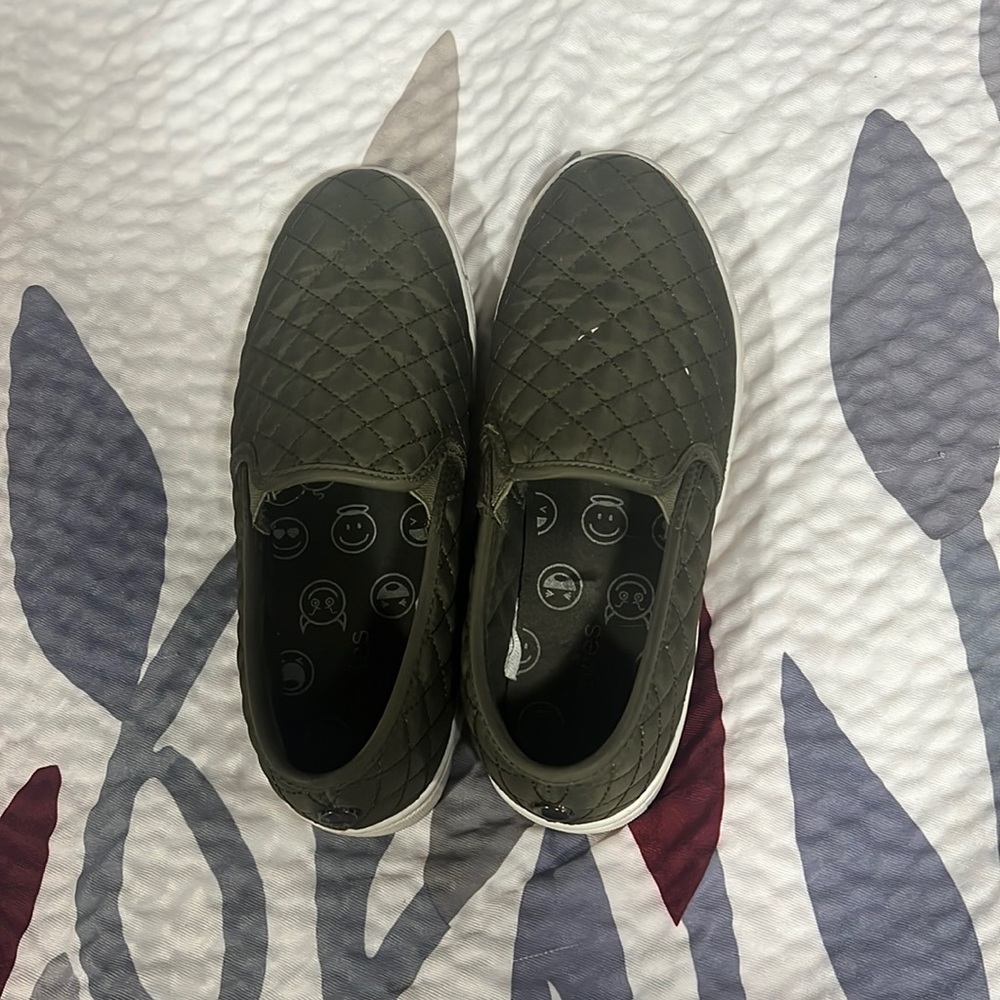 Size 5 Green Stevies Shoes